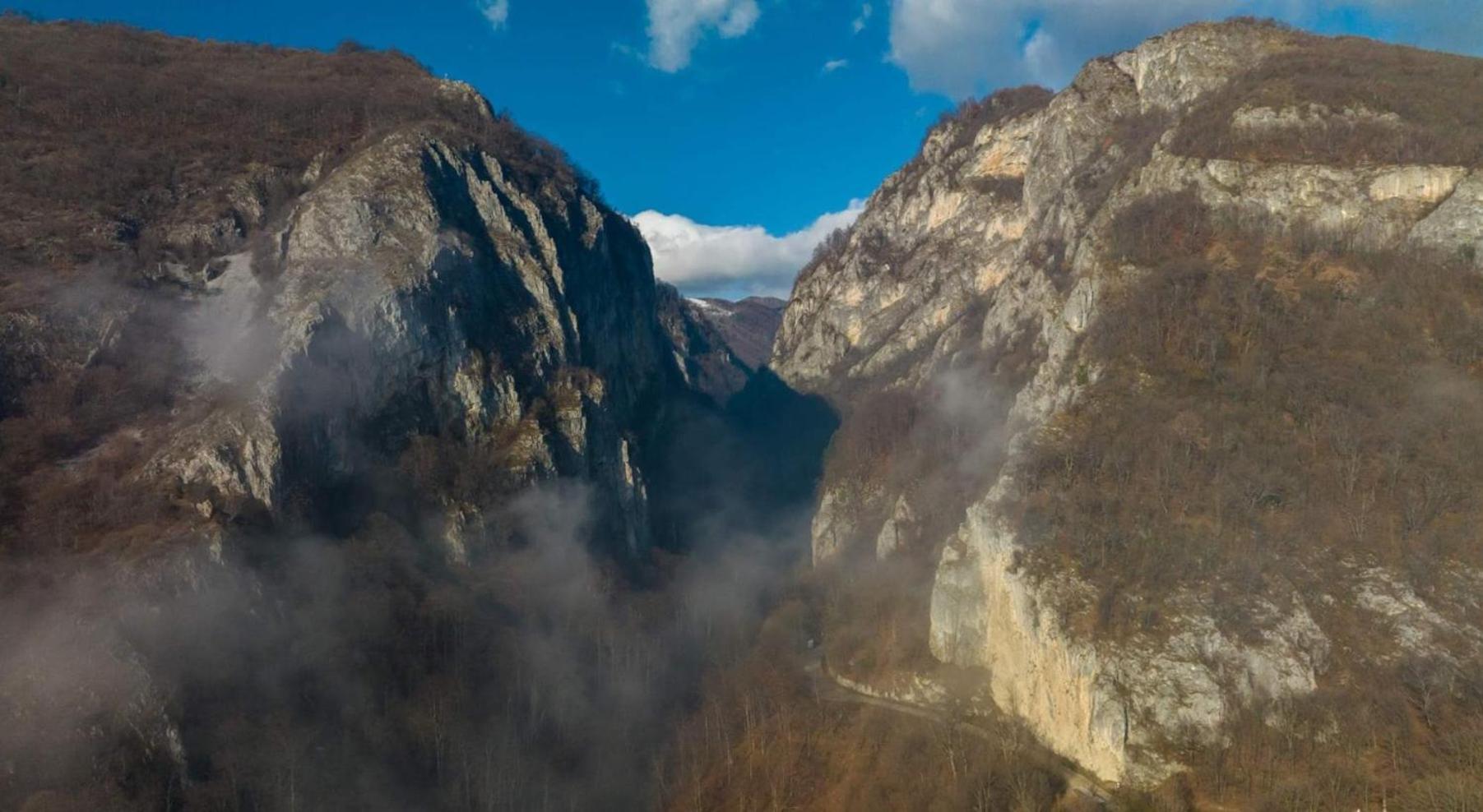 Pensiunea Tobo Baia de Fier Exteriér fotografie