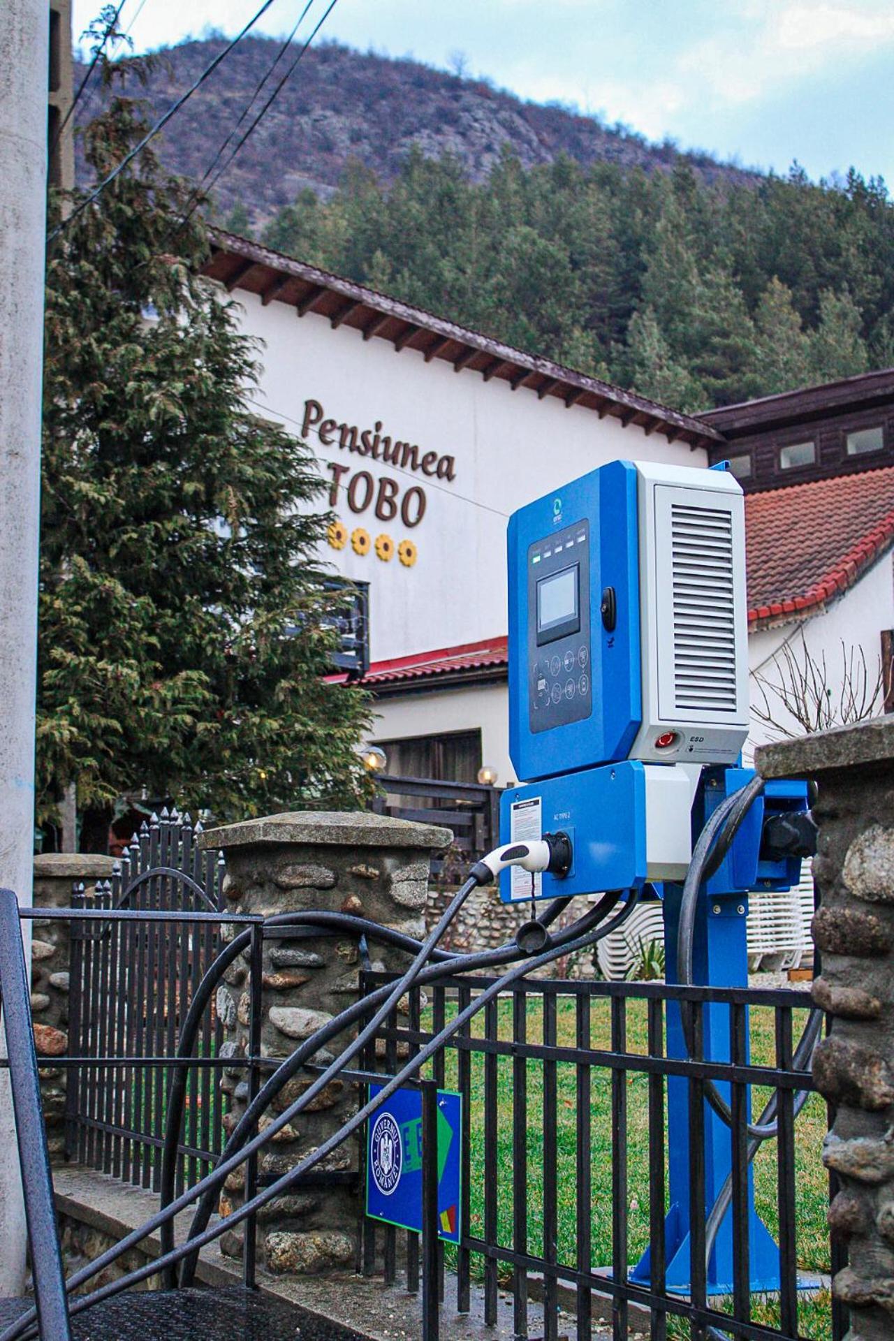 Pensiunea Tobo Baia de Fier Exteriér fotografie